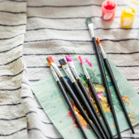 Library bag painting workshop