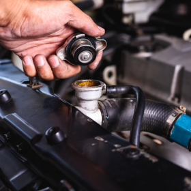 Mechanic opening radiator cap