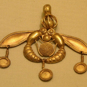 Minoan bee pendant