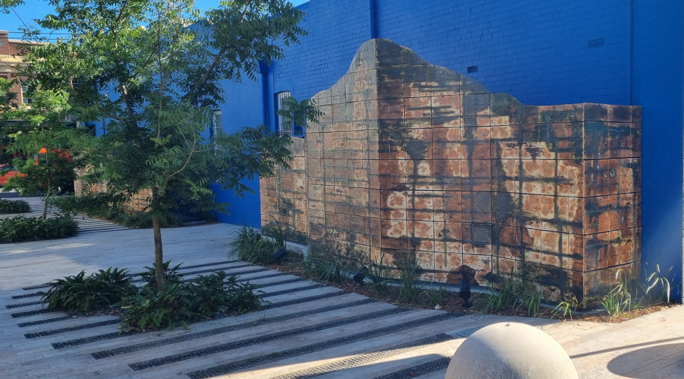 Petersham pocket Park Mountain Sculpture