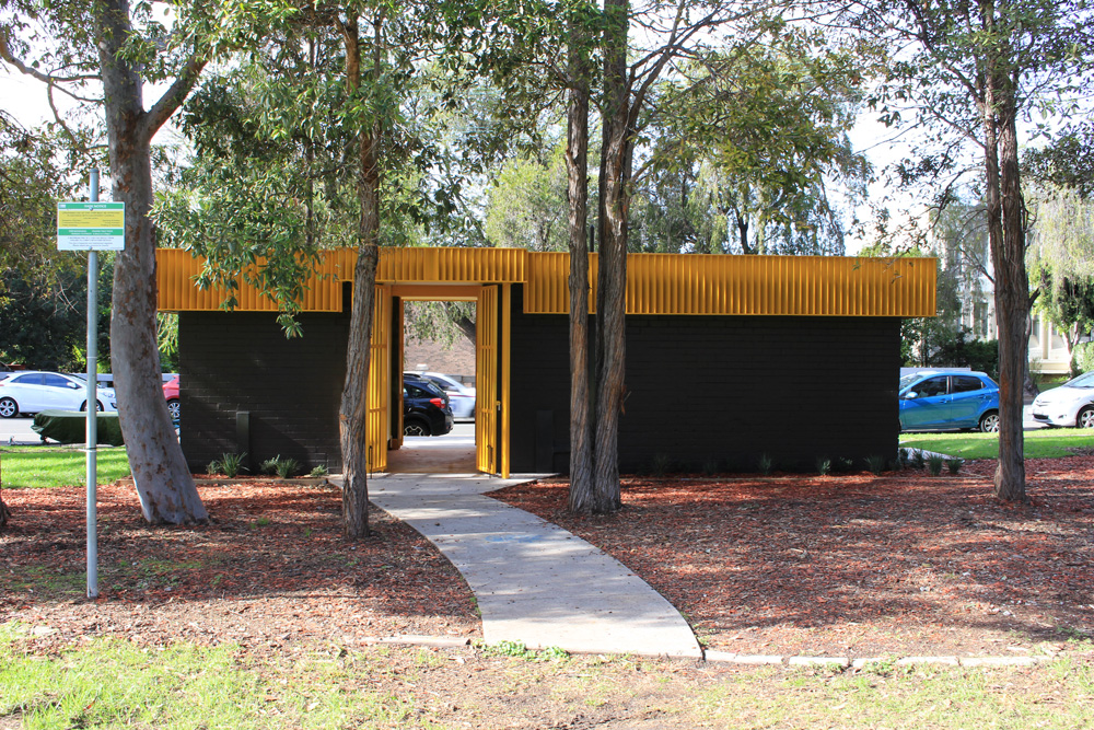 War Memorial Park toilet block