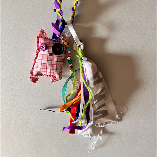 147_9282_16May2025160810_bagcharm.png