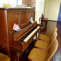 Piano, Herb Greedy Hall 