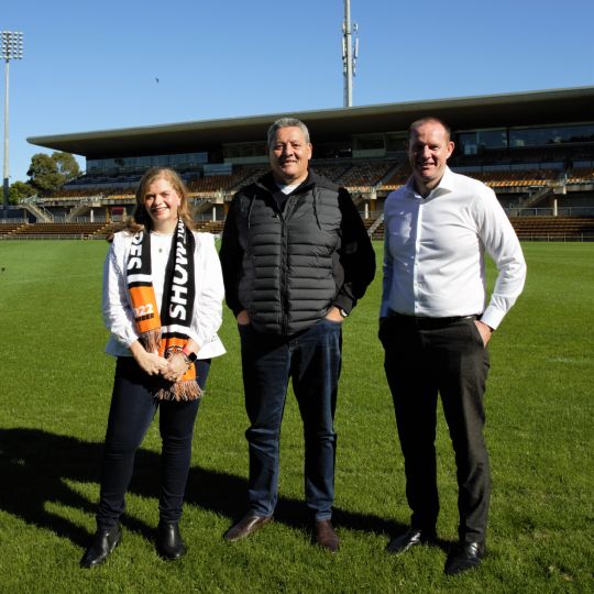 Clr Philippa Scott, Steve Blocker Roach, and Mayor Darcy Byrne