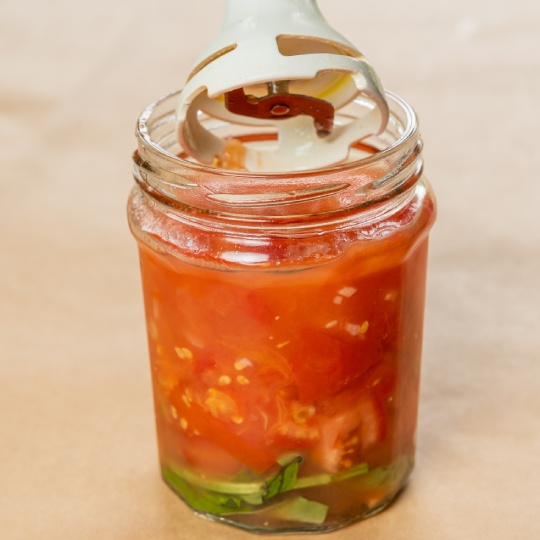 Easy fermented raw tomatoe sauce step 4