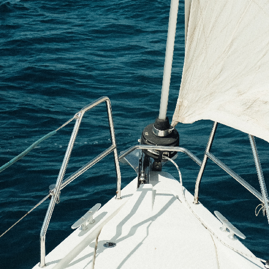 Bow of a sailing boat in water