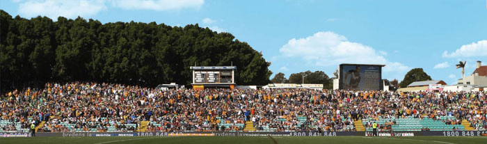 Leichhardt Oval banner